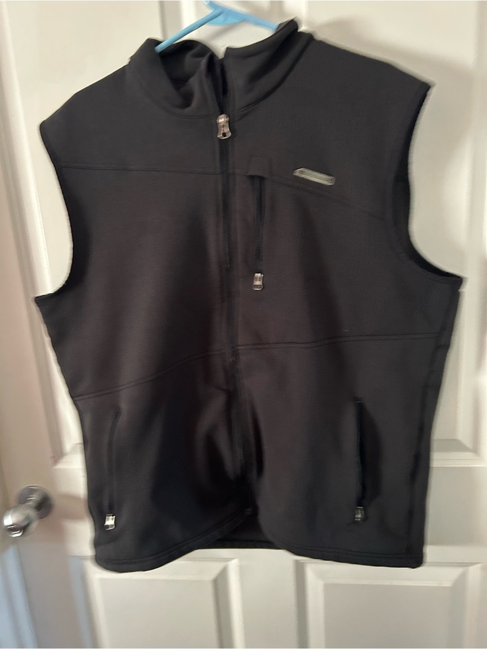 Under Armour Men's Black Sleeveless Zip-Front Vest